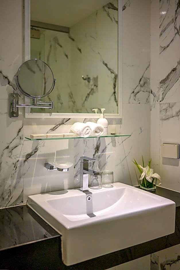 The Beachfront Hotel Phuket