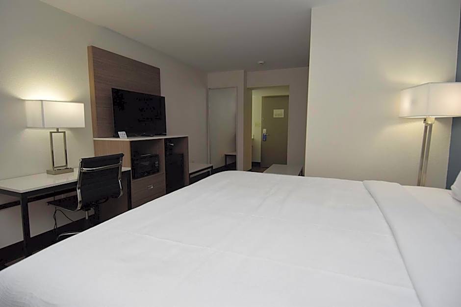 Baymont by Wyndham Batavia - Darien Lake
