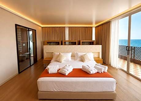 Beach Hotel Terracotta