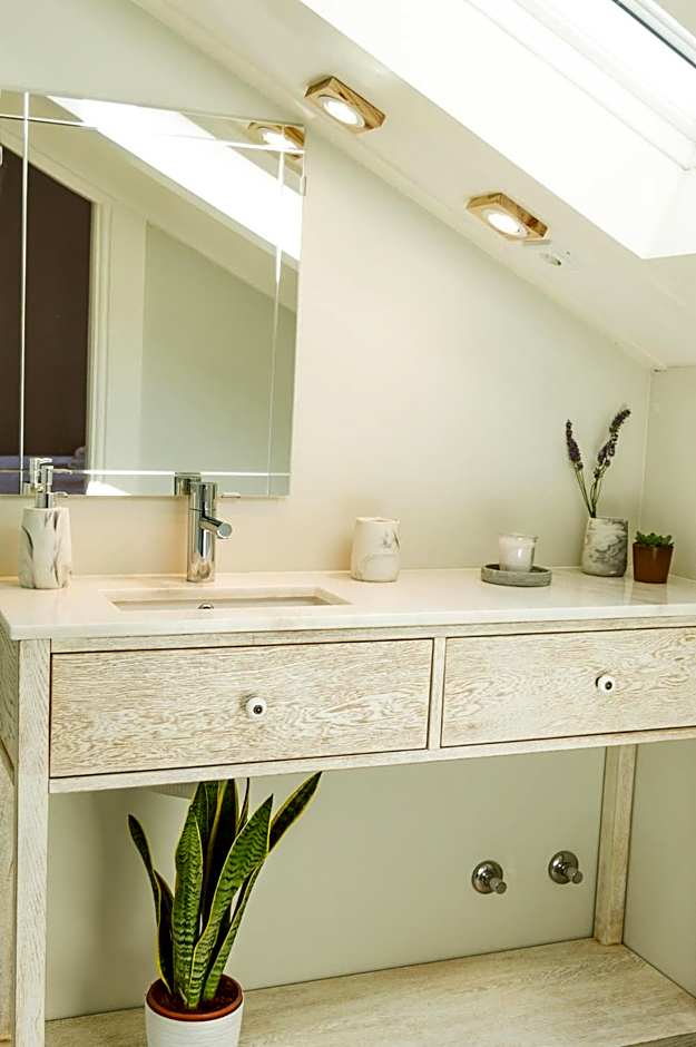 Queen's Garden Hostel