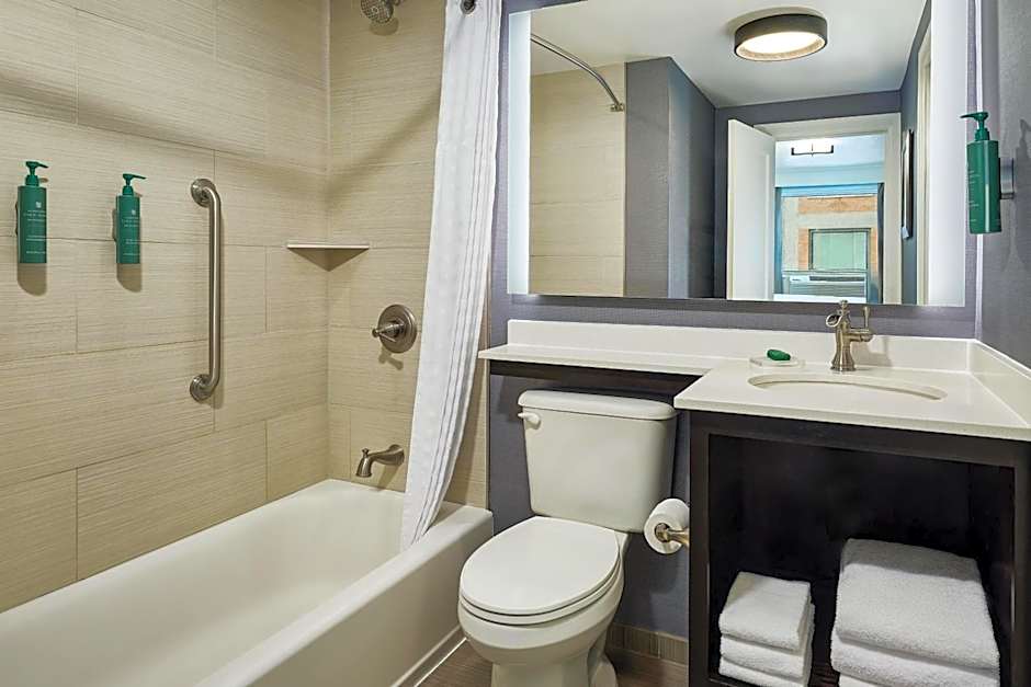 Hotel Alex Johnson Rapid City, Curio Collection by Hilton