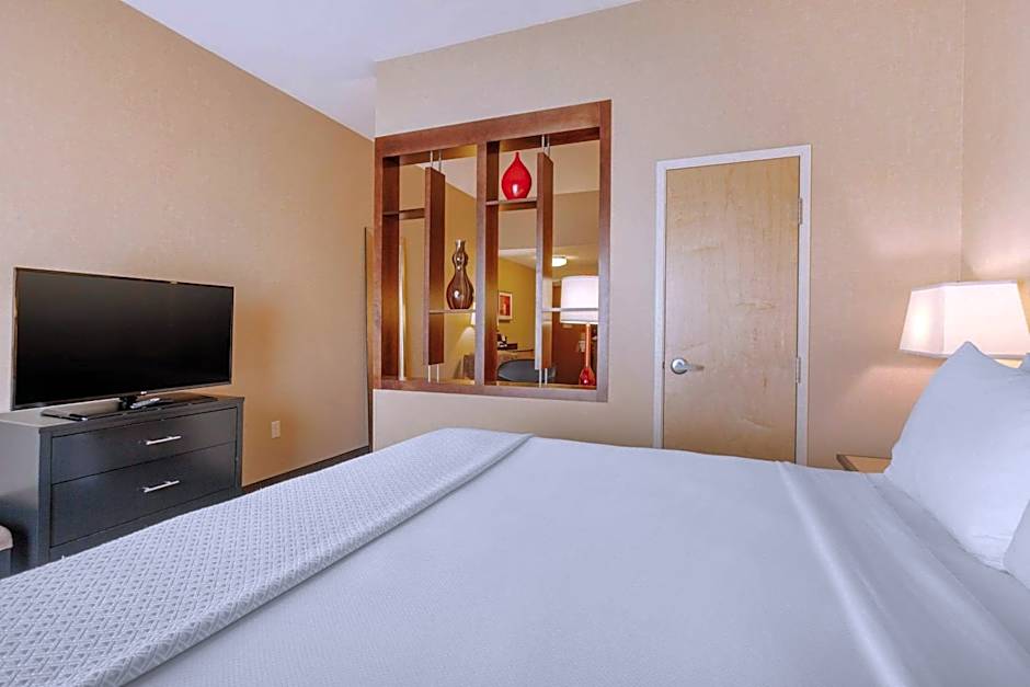 Cambria Hotel Denver International Airport