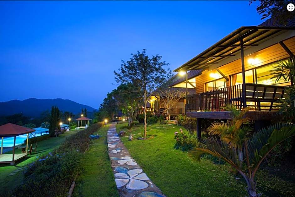 Tonsilp by The Moments Khao Yai