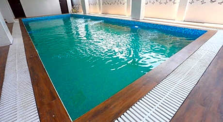 Hotel LeCressida