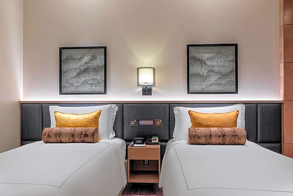 Taj Jumeirah Lakes Towers