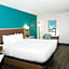 La Quinta Inn & Suites by Wyndham Albuquerque Airport