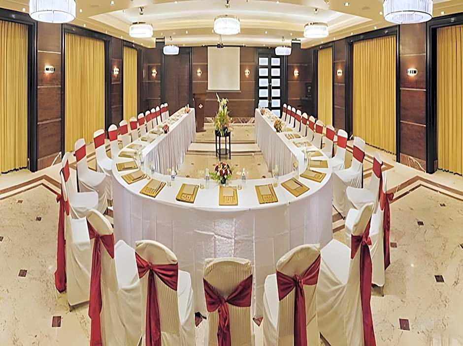 Anandha Inn Convention Centre and Suites