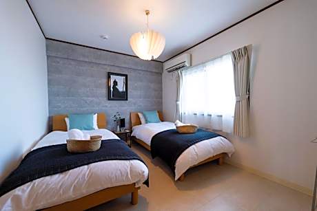 Four-Bedroom House - Small Dog Friendly