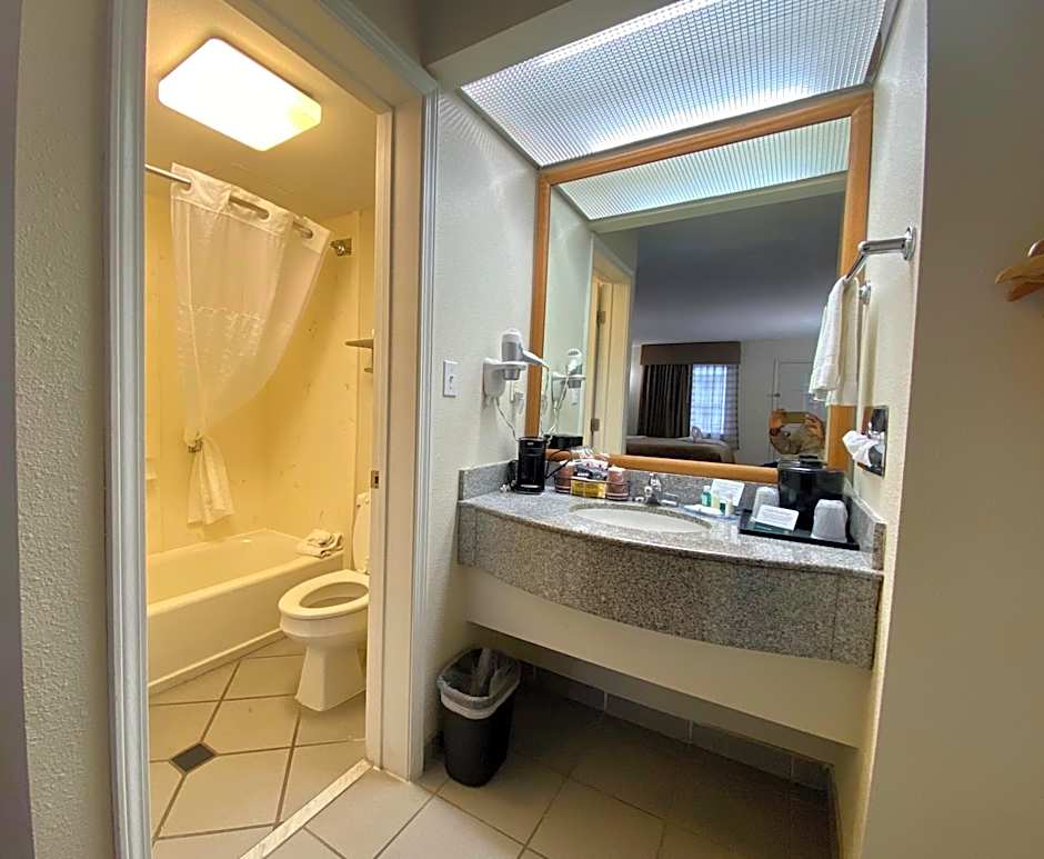 Quality Inn Branson - Hwy 76 Central