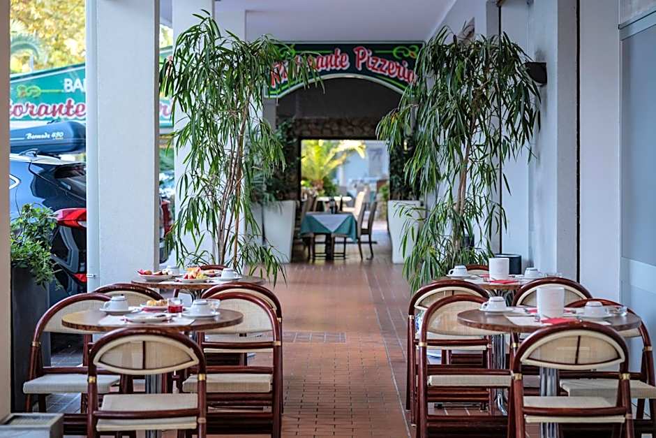 Aparthotel Pineda