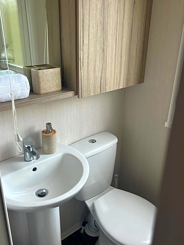 Robinson retreats beautiful caravan with sea views pet friendly