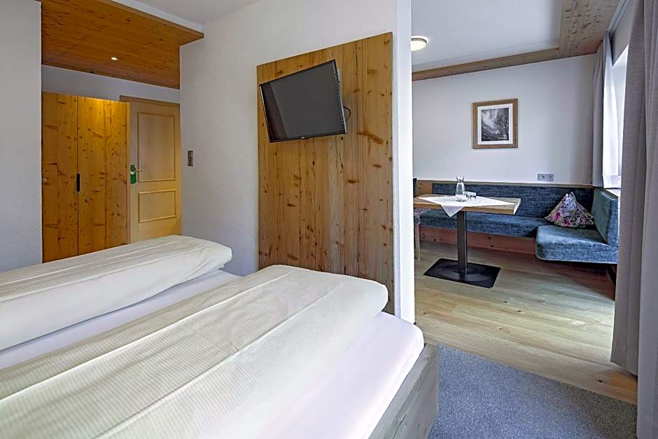 1 Bedroom Apartment, Terrace — 5 fotoğraftan 1. fotoğraf