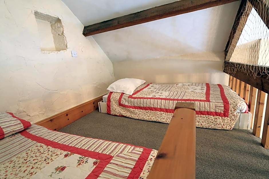 Centre Of Britain Hotel