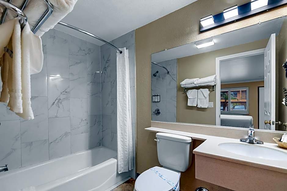 Santa Clarita Motel - Near six Flags Magic Mountain - Valencia