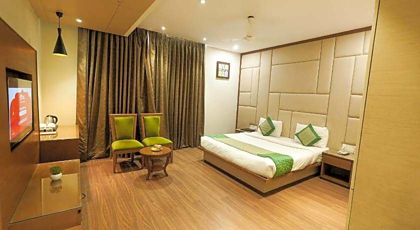 Hotel Maple Grand