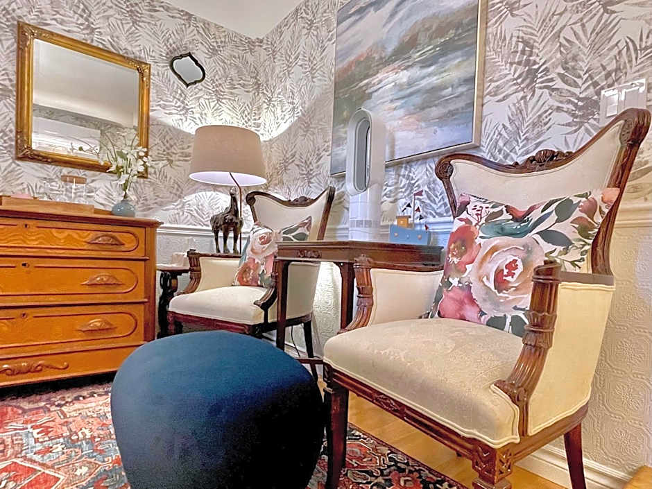 Charlotte's Rose Inn