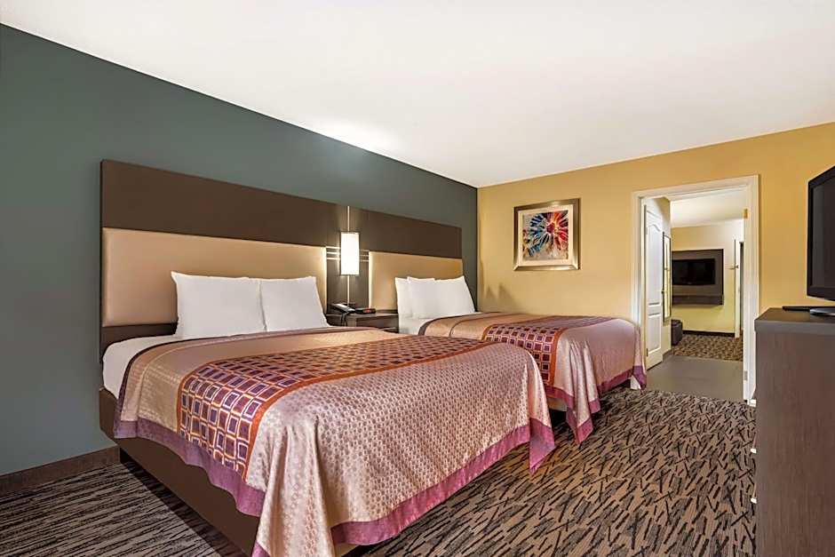 Best Western Bradbury Inn & Suites