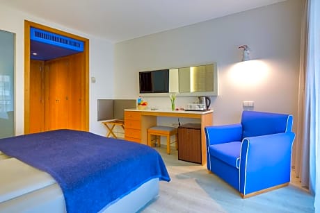 Superior Twin Room with Sea View