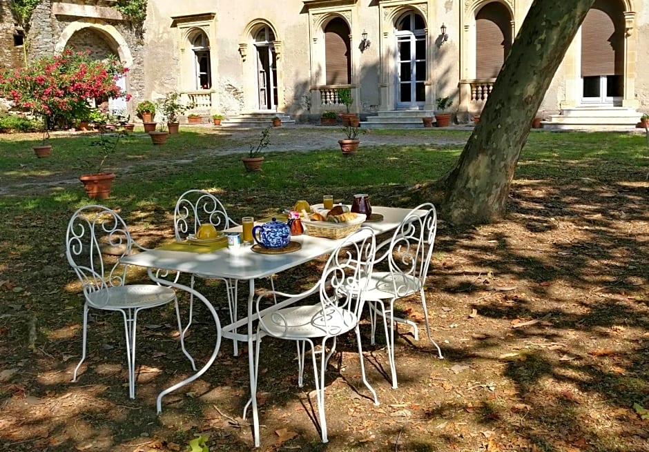 CHÂTEAU CAGNINACCI B&B