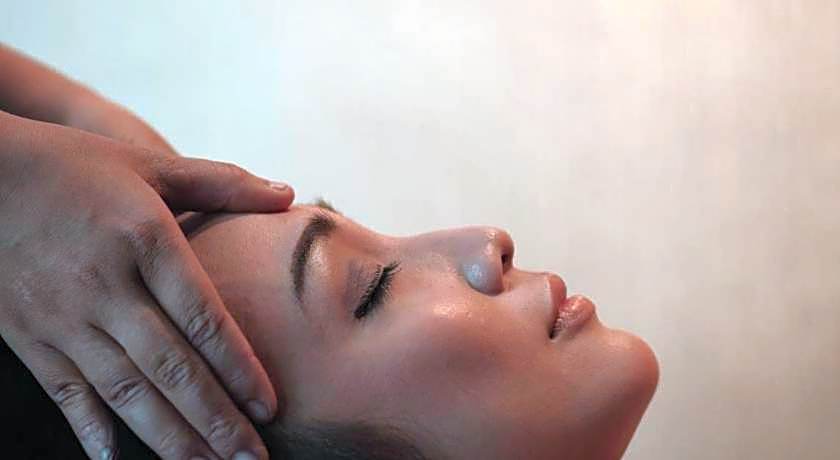 Hotel Santika Pandegiling Surabaya