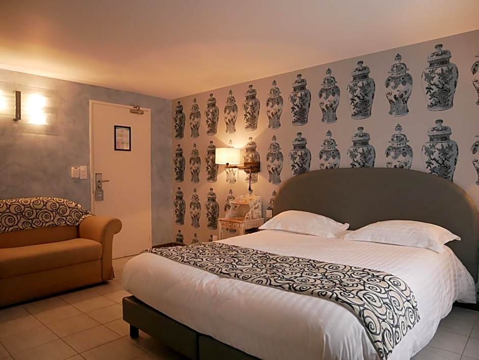 Logis Domaine De Valaudran