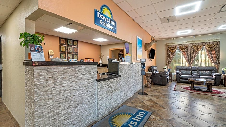 Days Inn & Suites by Wyndham Mt Pleasant