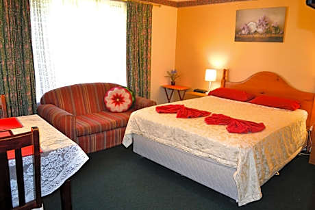 En-Suite Queen Room - With Breakfast