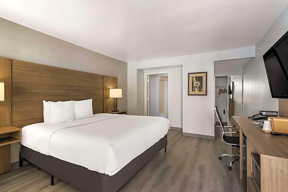 SureStay Plus by Best Western Tempe University