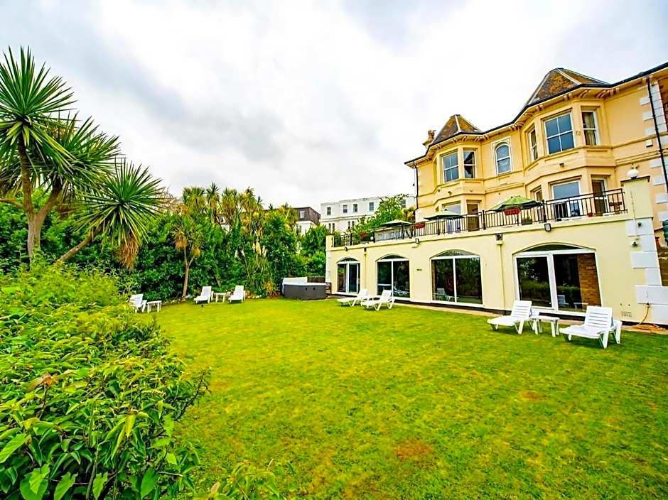 Crofton House Hotel