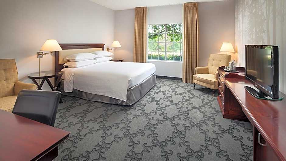 Anaheim Majestic Garden Hotel