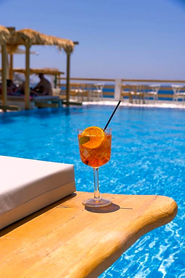 SPONGIA HOTEL SUITES & Spa