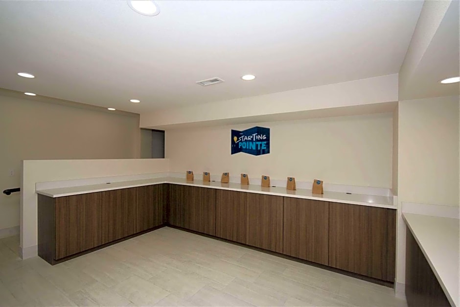 Clarion Pointe Statesville