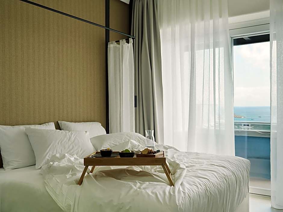 Ezio Bo Luxury Living