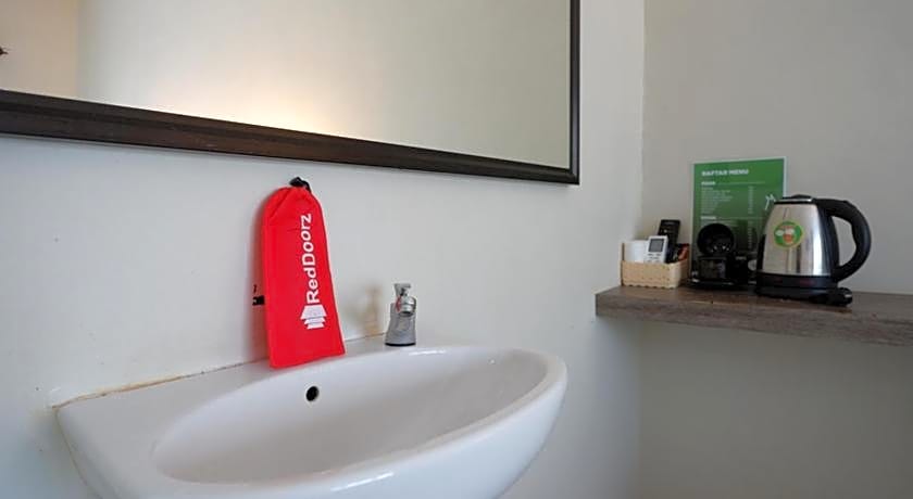 RedDoorz Syariah @ Jalan Jenderal Sudirman Palopo