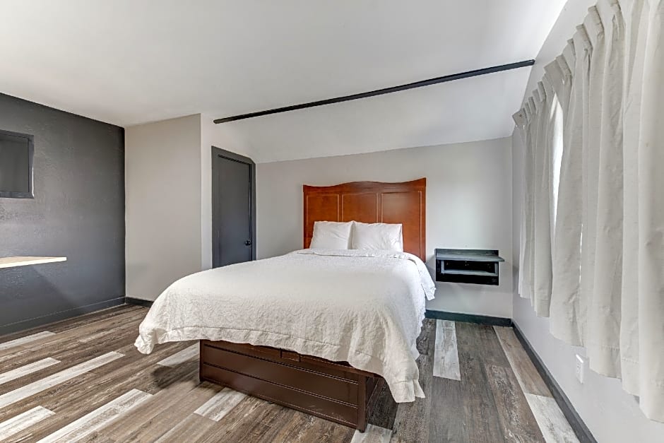 Dolores Mountain Inn