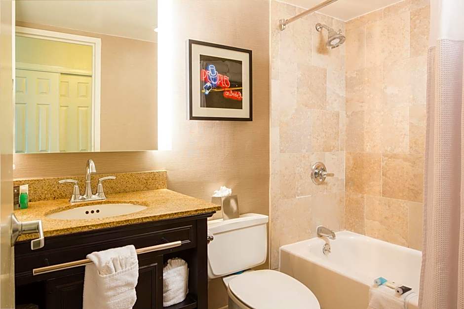 Crowne Plaza Memphis Downtown By IHG