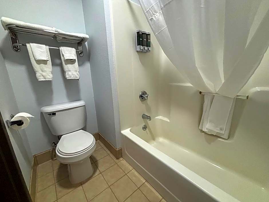 Jacksonville Inn & Suites