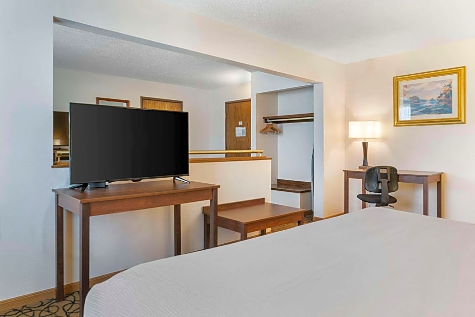 Quality Inn & Suites Manistique