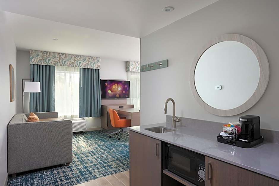 Hampton Inn & Suites Manistee Waterfront