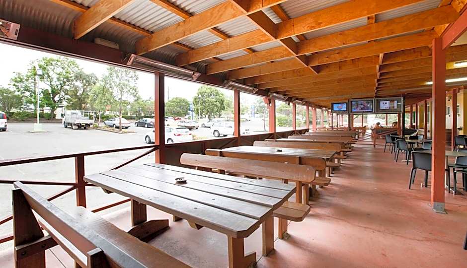 Nightcap at Jamison Hotel