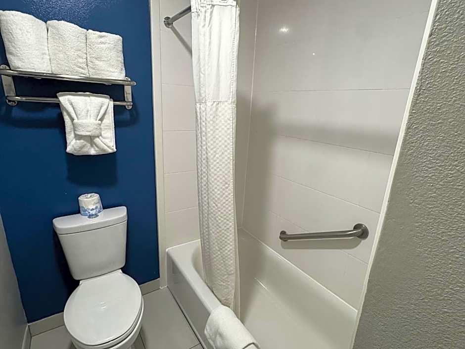 La Quinta Inn & Suites by Wyndham Auburn Worcester