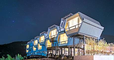 Trip.com Group Country Retreats Fujian Yongtai Xiexing Lianying