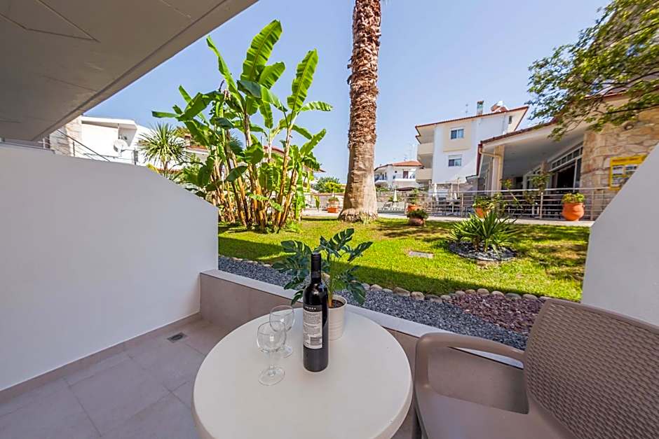 Sarantis Hotel