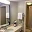 Days Inn & Suites by Wyndham Arlington Heights