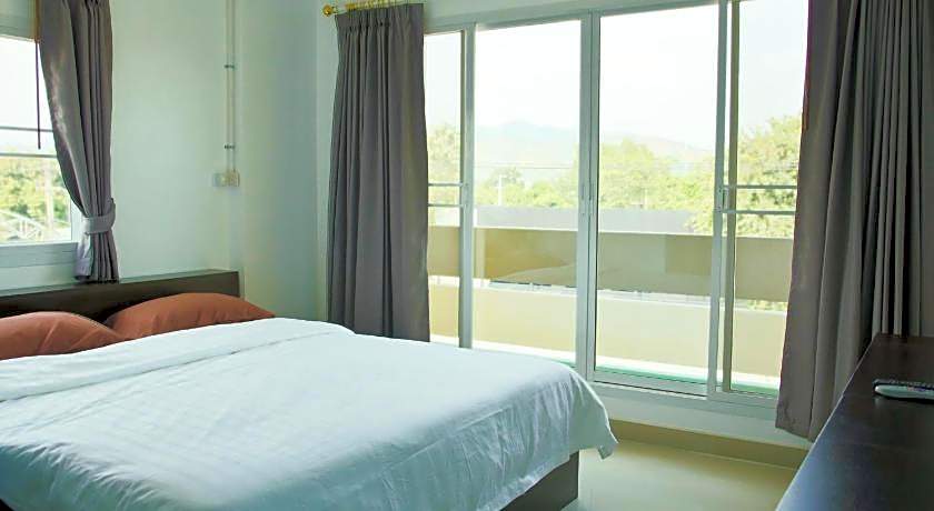 U Dee Room and Coffee Hotel