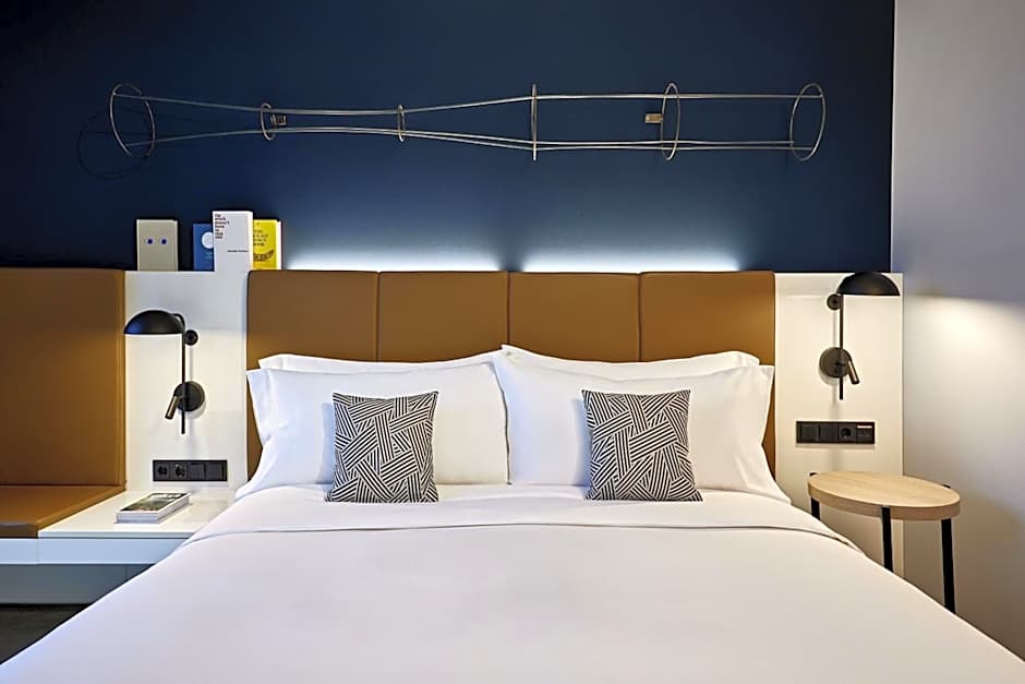 the Deutz, a Tribute Portfolio Hotel