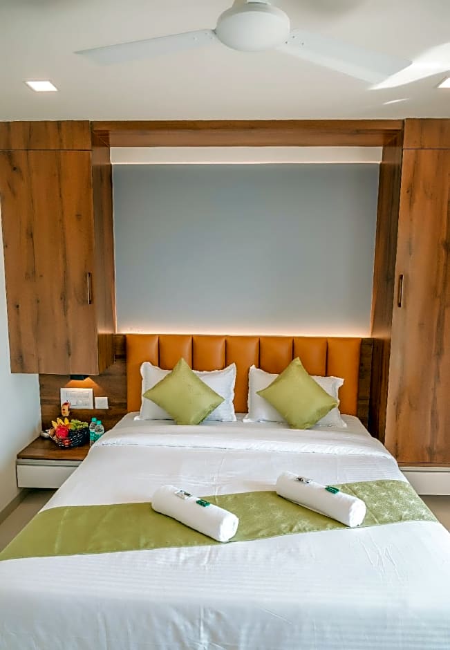 Hotel Heraa International