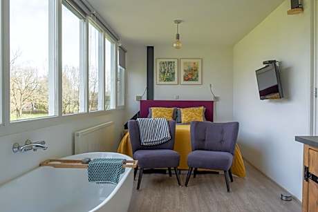 Deluxe Double Room with Bath