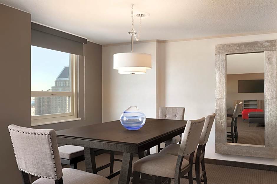 Embassy Suites by Hilton Baltimore Inner Harbor – Baltimore, MD