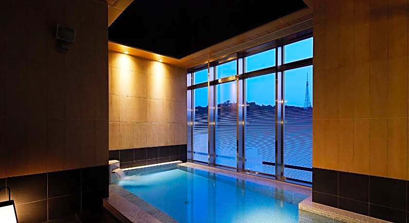 Candeo Hotels Matsuyama Okaido